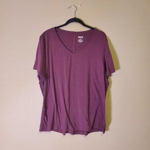Duluth Trading Co. V-Neck T-Shirt